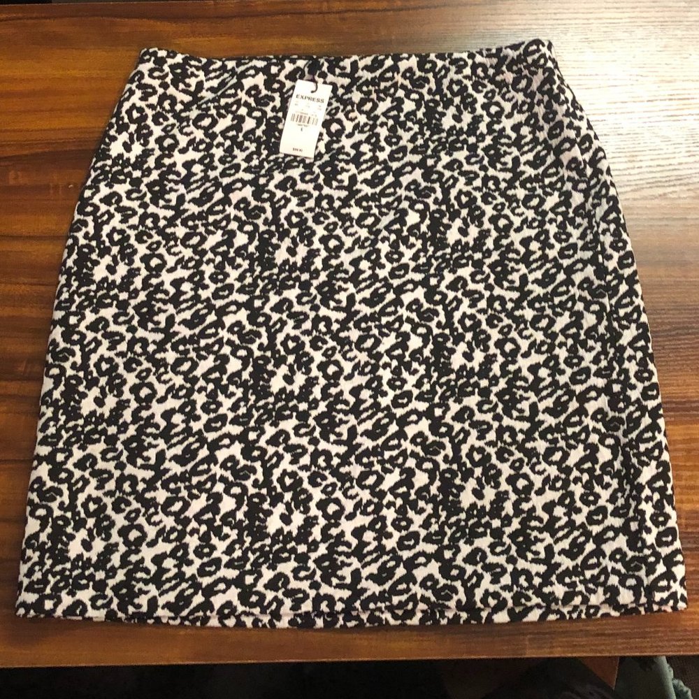 NWT Black and White Mini Skirt